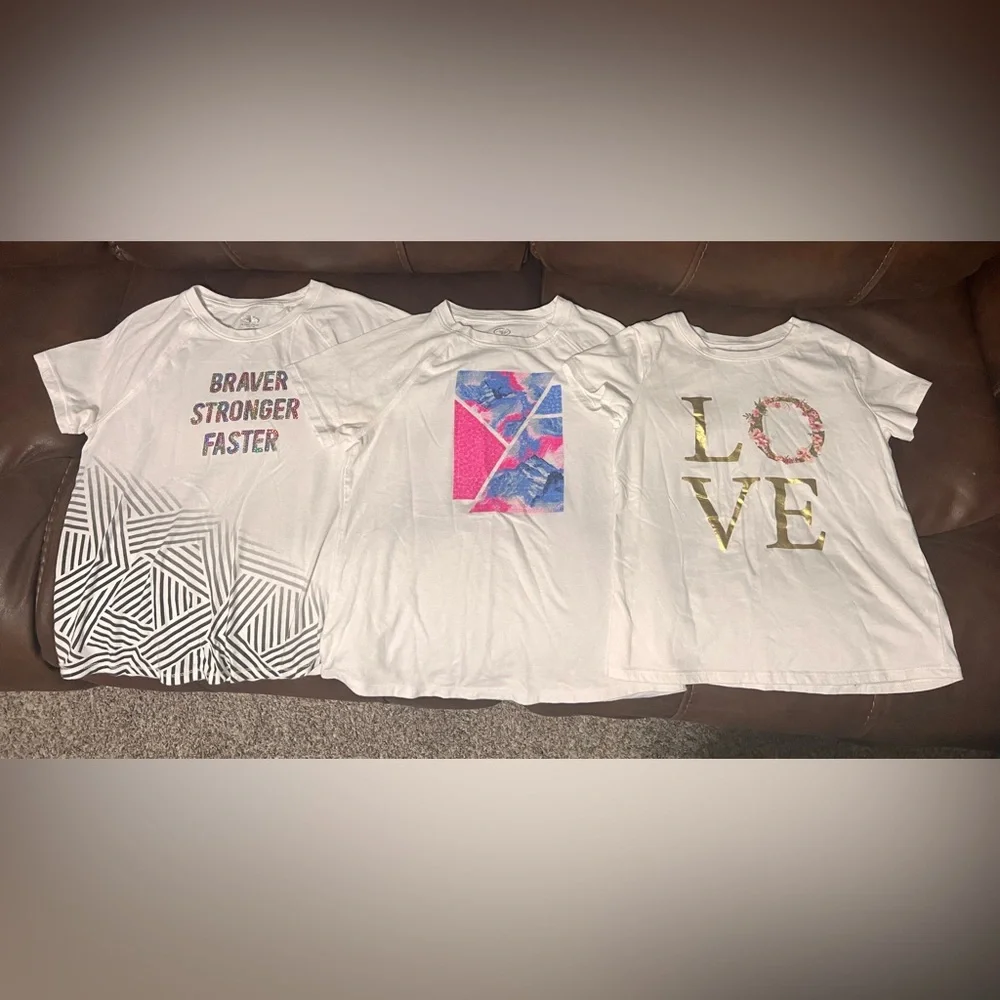 3 FOR 1: Kids White Graphic T-Shirts Set! Size 10.